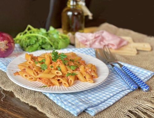 PENNE with HAM AND CREAMY SAUCE