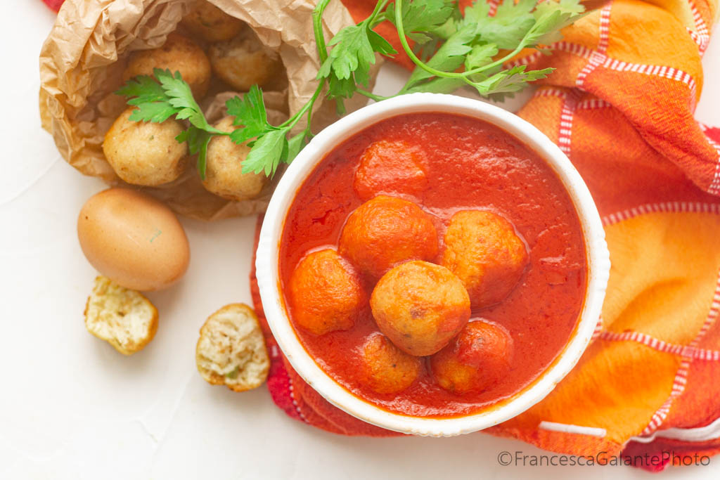 Meatballs bread tomato recipe