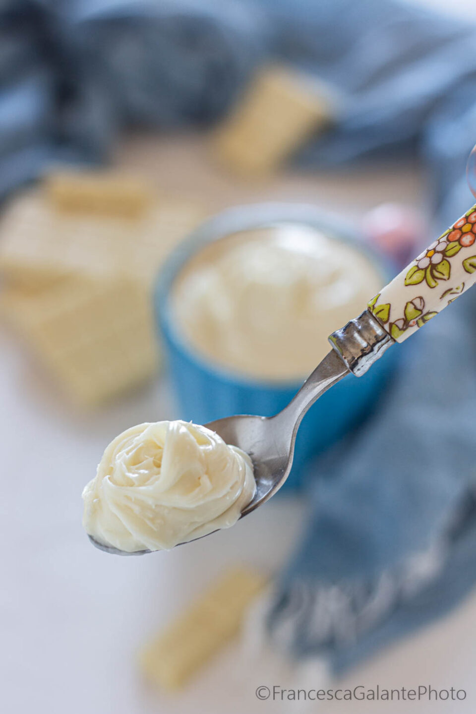 White chocolate Spreadable cream without hazelnuts