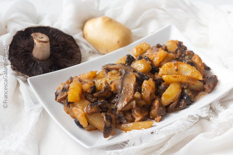 Side dish of potatoes and mushrooms