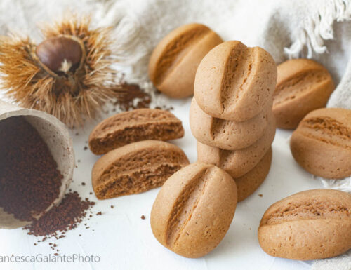Coffee biscuits with chestnuts flour