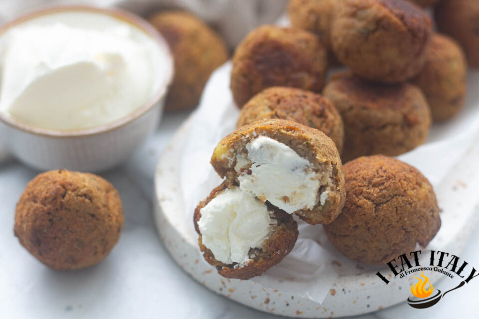 Lentil and potato meatballs with cheese