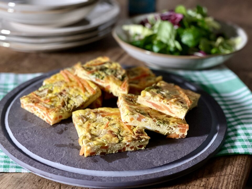 Lettuce and carrot omelette