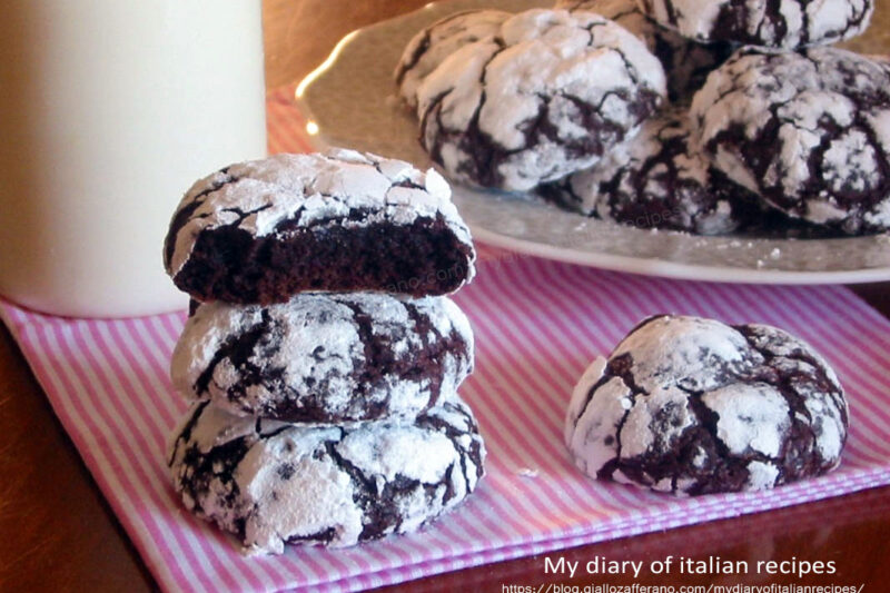 Soft Chocolate Crinkle Cookies