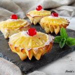 Mini cake with pineapple