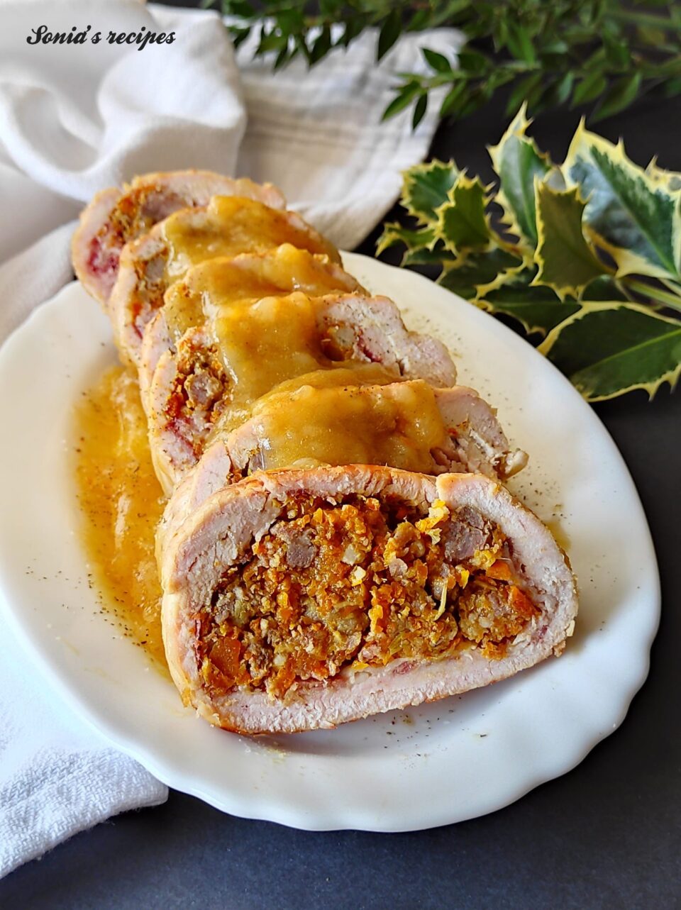 Stuffed turkey roll