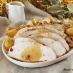 Turkey breast stewed with spices with crispy potatoes