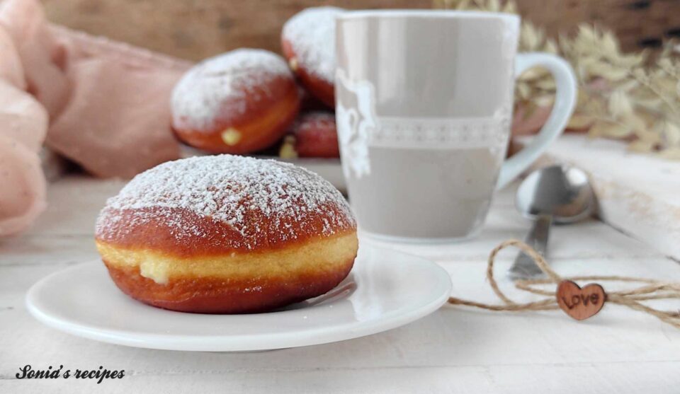 The irresistible deliciousness of Italian bomboloni: a sweet journey