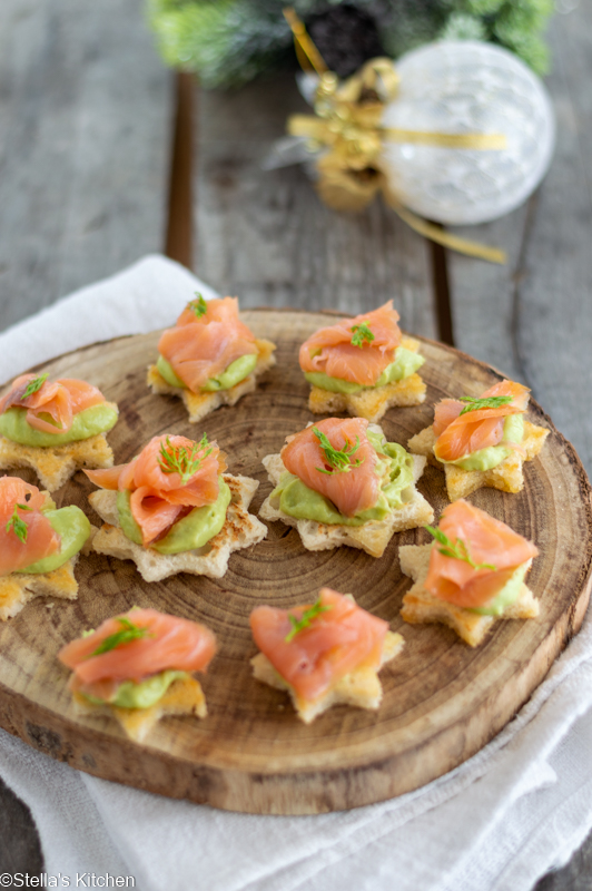 Canapes with salmon and avocado mousse