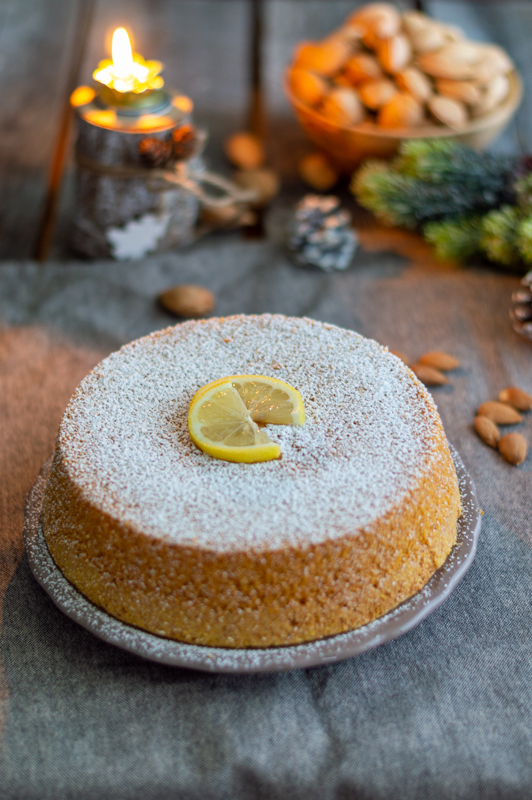 Lemon polenta cake