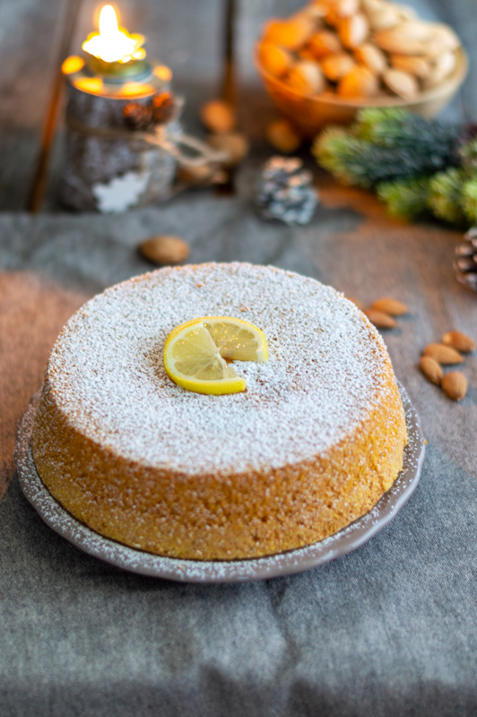 Lemon polenta cake