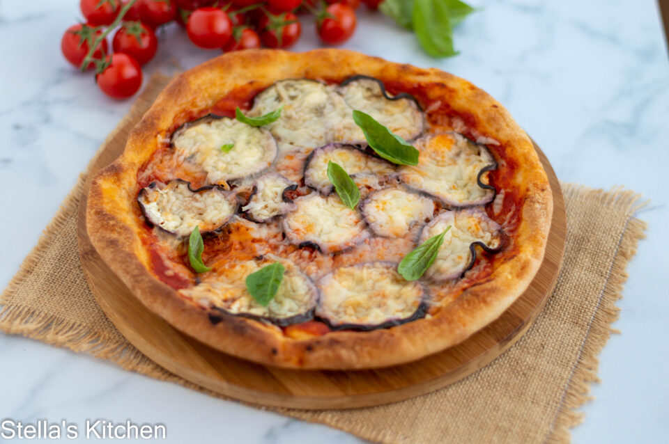 Eggplant parmigiana pizza