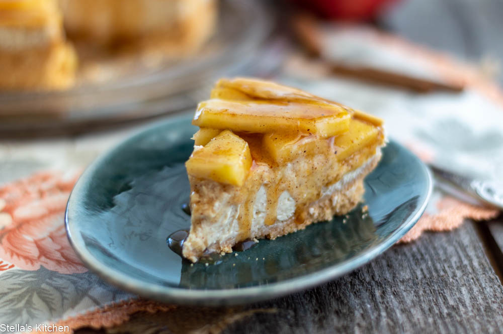 apple cheesecake