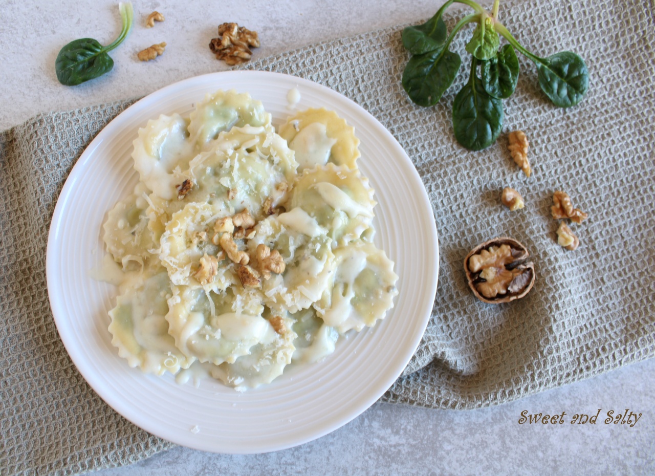 One-Pot Gorgonzola, Walnut and Spinach Pasta (Pasta Gorgonzola e Noci) –  Skinny Spatula