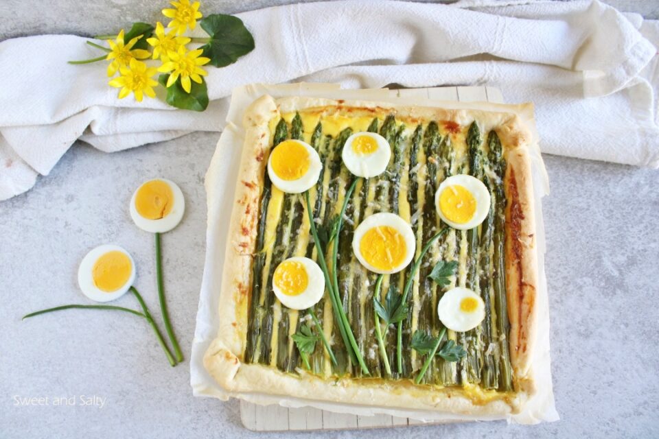 Savory pie with asparagus and eggs