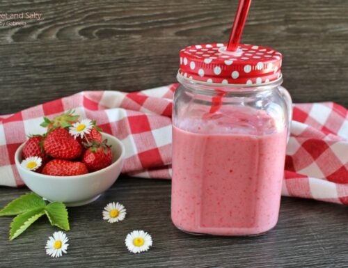 Simple Strawberry Smoothie Recipe