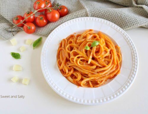 Pasta with Tomato and Scamorza