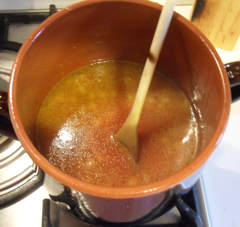 add vegetal broth and tomato puree to the pasta e ceci soup