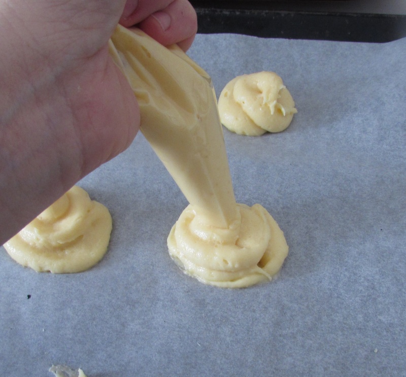 how to make glutenfree cream puffs with pastry bag