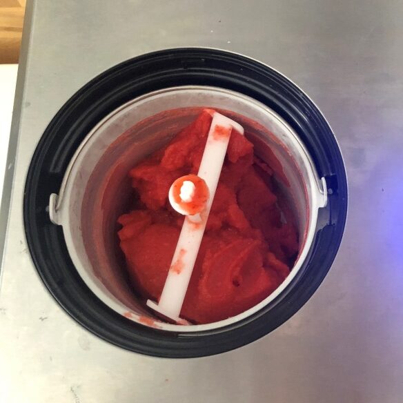 how to make strawberry sorbet with an ice cream maker