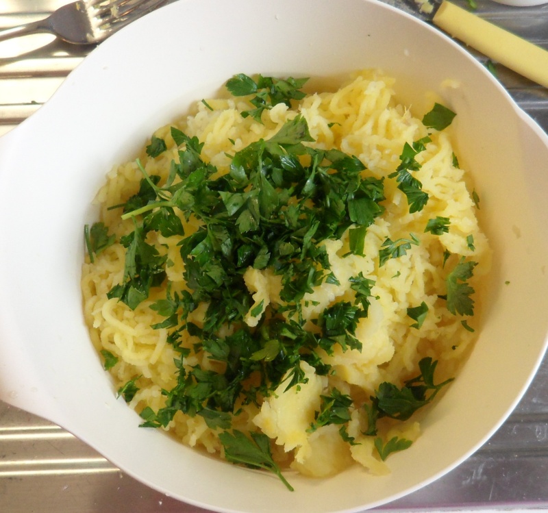 add chopped parsley to the mashed potatoes for the italian potato gateau