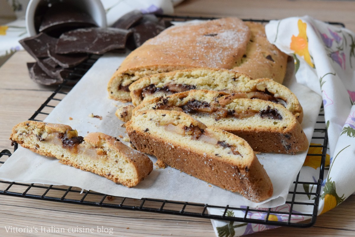 Shortcrust pastry strudel with a soft center,