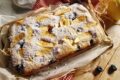 APPLE AND BLUEBERRY CAKE WITH GREEK YOGURT